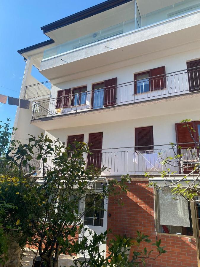 Apartments Nikval Rovinj Exterior photo